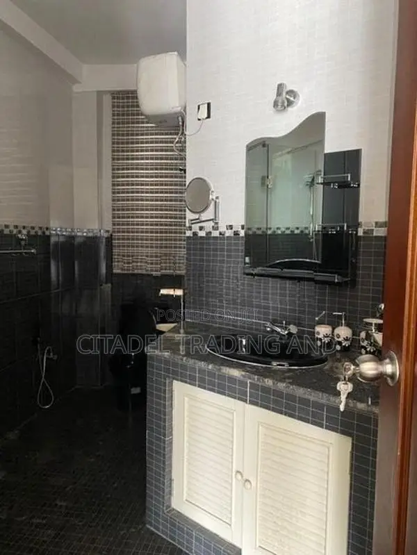 2 Story House For Rent In Colombo 5 - CH1806