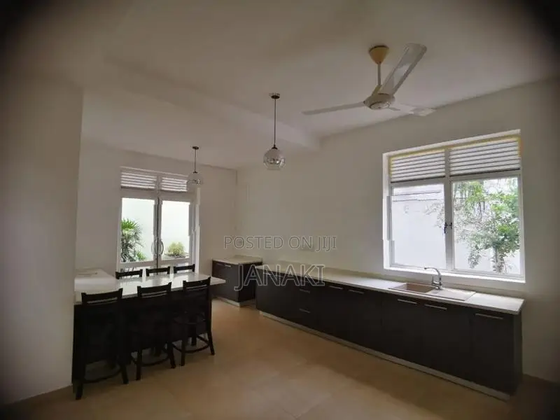 Three-Story House For Sale – Pelawatta, Pothuarawa Road In Battaramull
