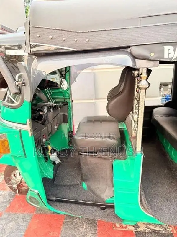 Bajaj RE 2012