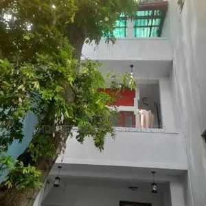 Spacious 5-Bedroom House For Rent – Rajagiriya Road,