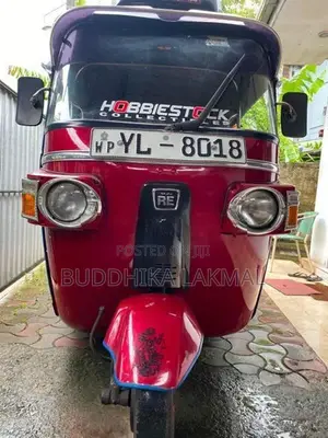 Bajaj RE 205 / 4 Stroke 2011