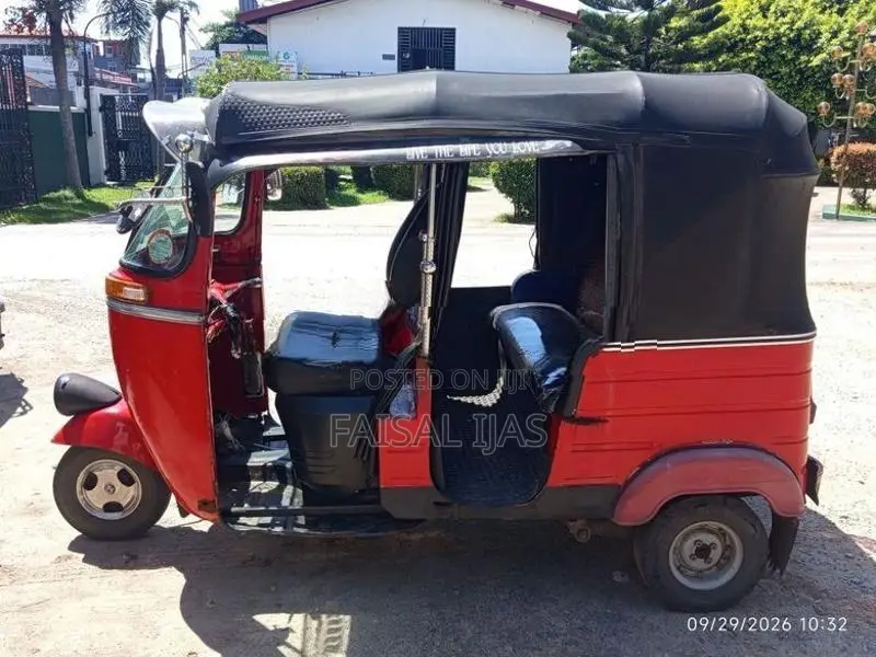 Bajaj RE 1996