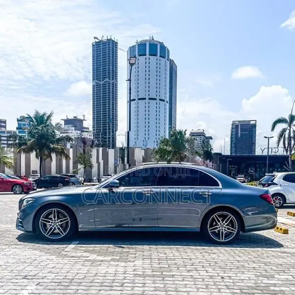 Mercedes Benz E180 AMG Line 2019