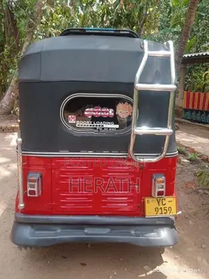 Bajaj RE 2010