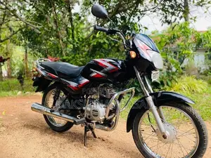 Bajaj CT100 2015