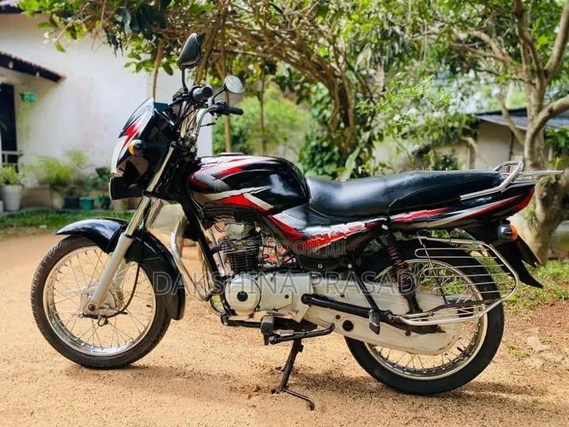 Bajaj CT100 2015