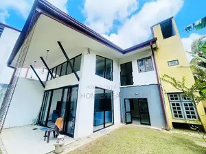 Spacious 4-Bedroom House for Rent – Thalawathugoda