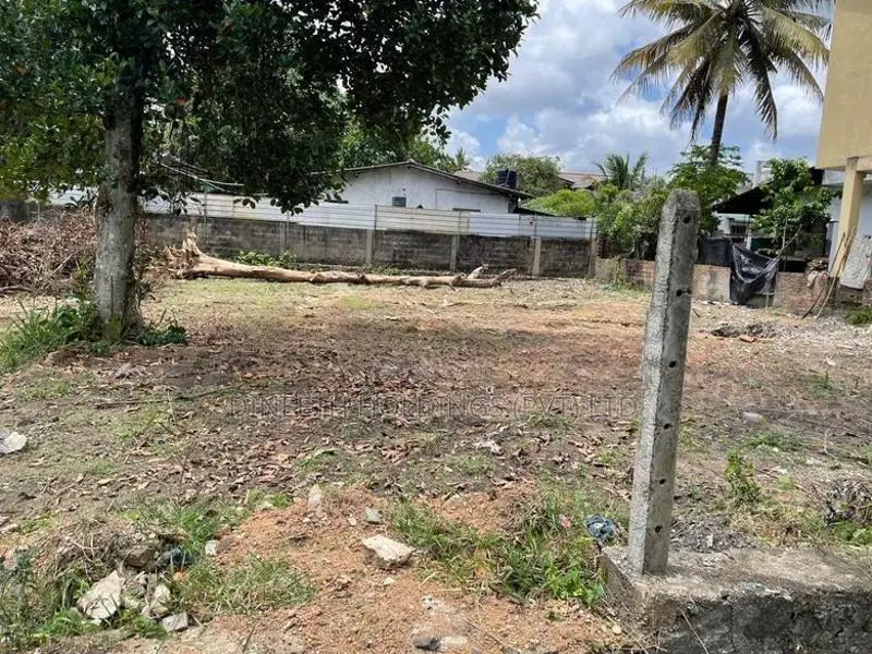Land for sale In Kiribathgoda Town Area