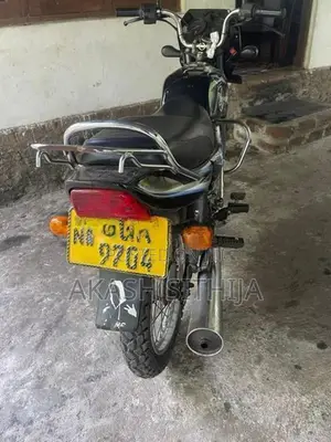 Bajaj CT100 2018