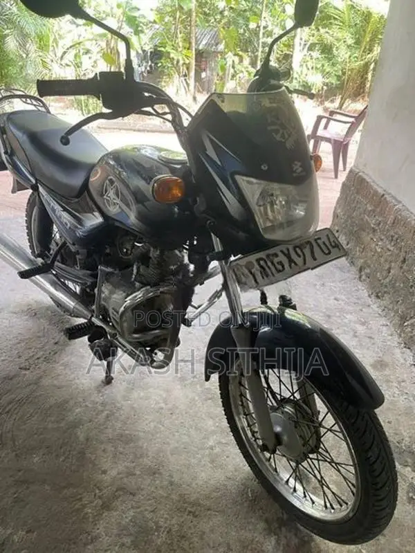 Bajaj CT100 2018