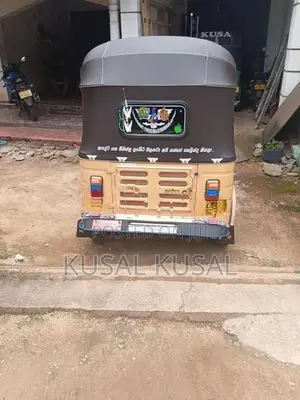 Bajaj RE 2004