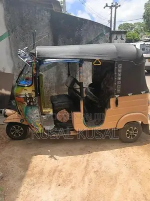 Bajaj RE 2004