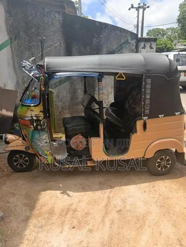 Bajaj RE 2004