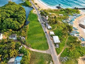 Commercial and Tourism Hotel Land for Sale in Uswetakeiyawa Wattala