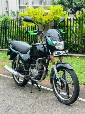 Bajaj Caliber 2005