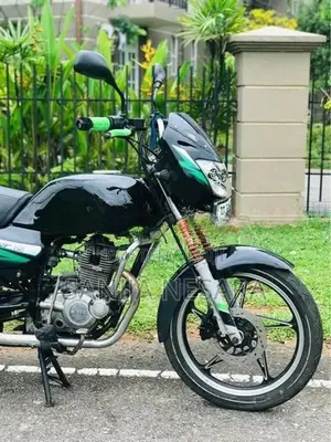 Bajaj Caliber 2005