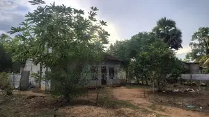வீட்டுடன் காணி விற்பனைக்கு
