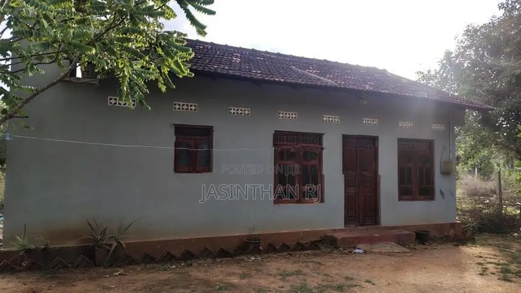 வீட்டுடன் காணி விற்பனைக்கு