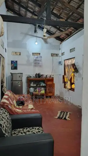 வீட்டுடன் காணி விற்பனைக்கு