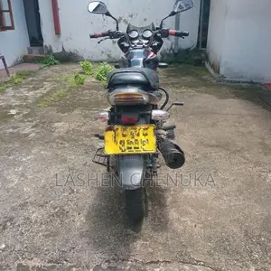Bajaj Discover 125 2016