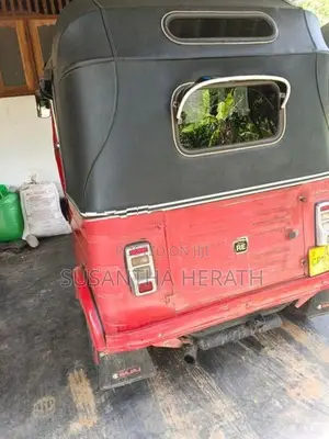 Bajaj RE 2015