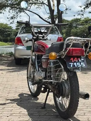 Yamaha RX 100 Japan Escorts 1995