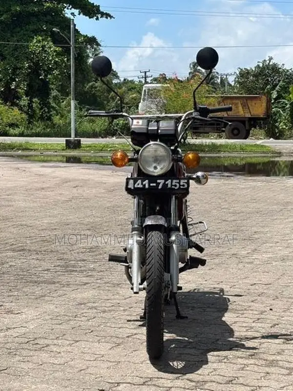 Yamaha RX 100 Japan Escorts 1995
