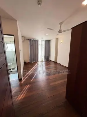 3 Bedroom Unfurnished Apartment for Rent in Col