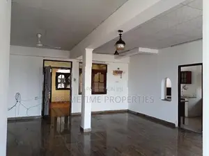 3 Bedroom Unfurnished Apartment for Rent in Col