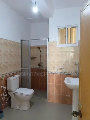 Commercial Space for Rent in Col 3