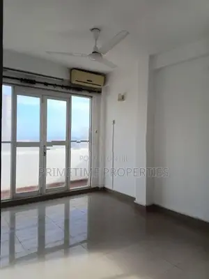 Commercial Space for Rent in Col 3