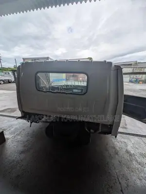 Isuzu Wide Cabin - Tube Light Power Shutter