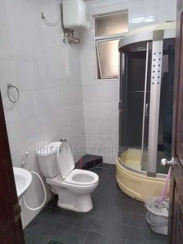 2 Bedroom Furnished Apartment for Rent in Colombo 4