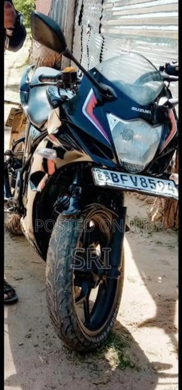 Suzuki Gixxer 2017