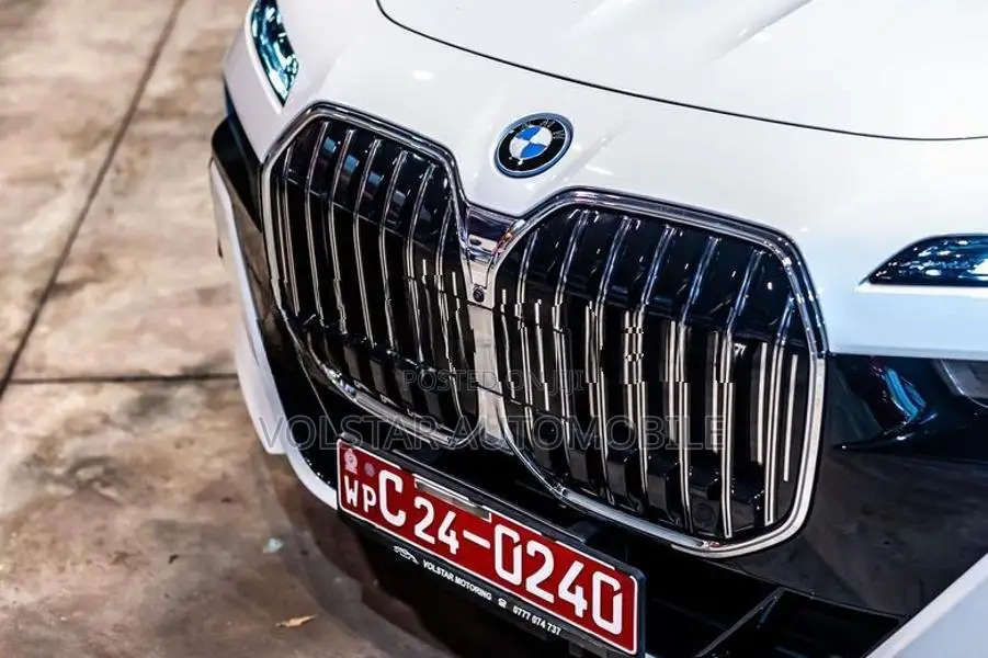 BMW i7 M Sport 2024