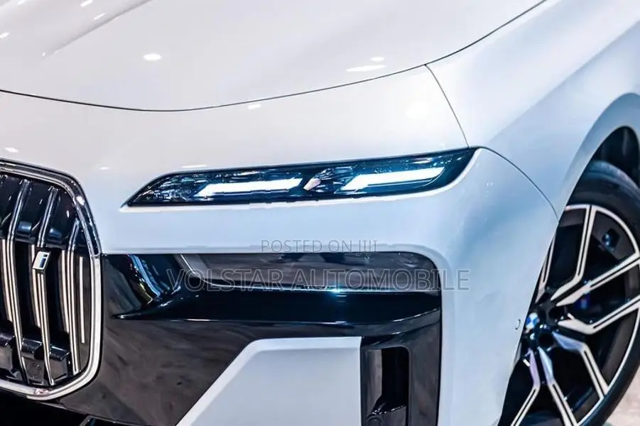 BMW i7 M Sport 2024