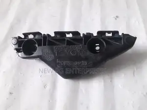 Toyota Belta SCP92 Buffer Retainer Front RHS
