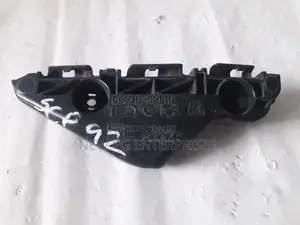 Toyota Belta SCP92 Buffer Retainer Front RHS