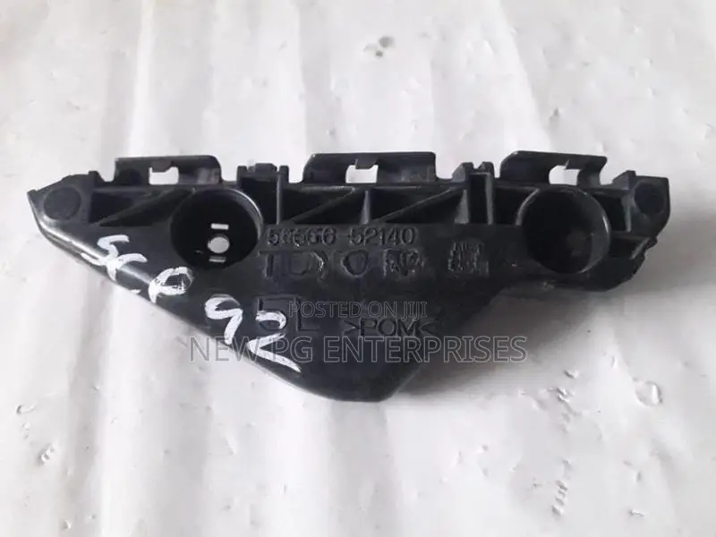Toyota Belta SCP92 Buffer Retainer Front RHS
