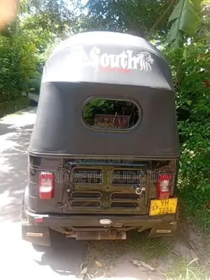 Bajaj RE 2010