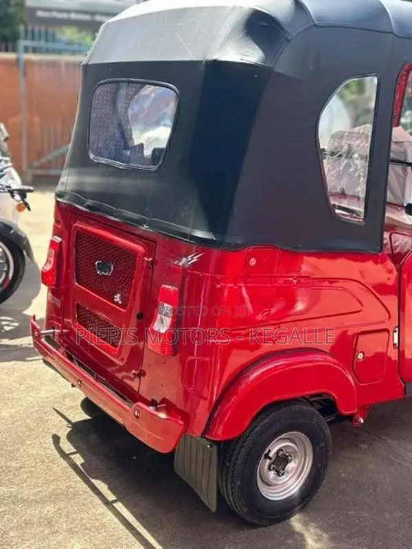 Bajaj RE 2026