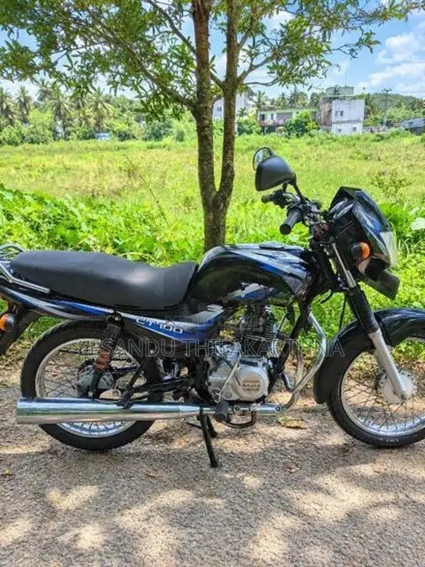 Bajaj CT100 2015