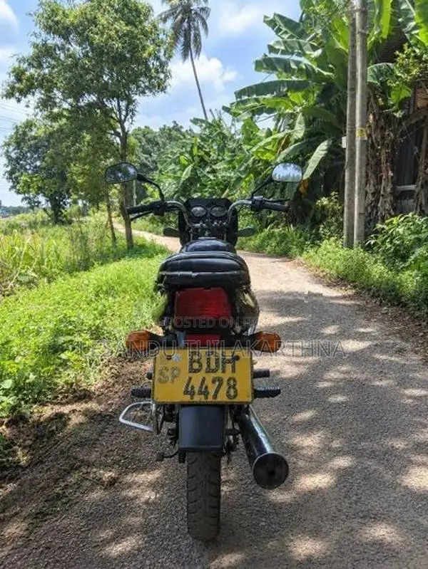 Bajaj CT100 2015