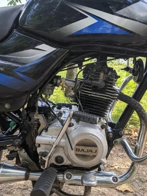 Bajaj CT100 2015