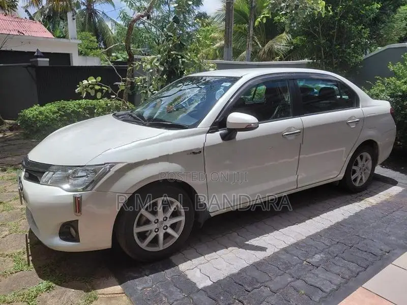 Toyota Axio 2014