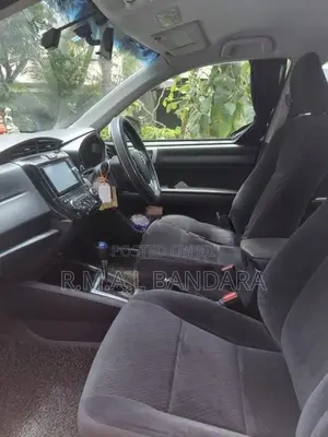 Toyota Axio 2014