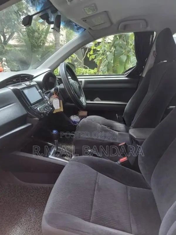 Toyota Axio 2014