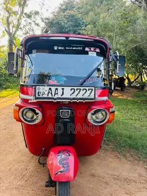 Bajaj RE 2013