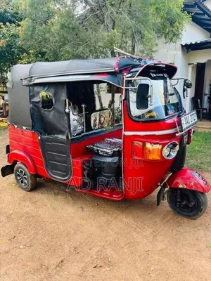 Bajaj RE 2013