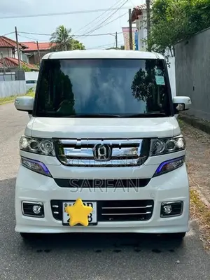 Honda N-Box 2017